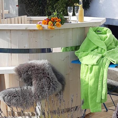 Gite La Petite Maison Horlogere Et Jacuzzi , Raquettes Les Fontenelles 外观 照片