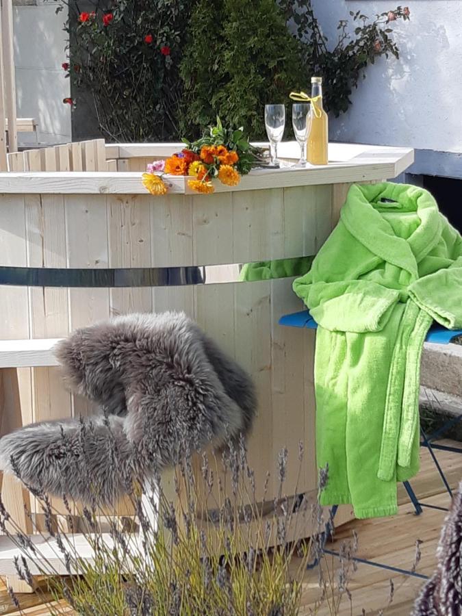 Gite La Petite Maison Horlogere Et Jacuzzi , Raquettes Les Fontenelles 外观 照片